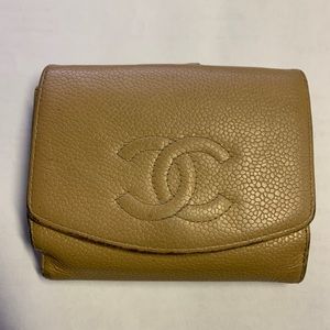 Authentic Chanel caviar Bifold Wallet